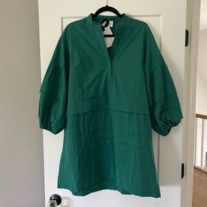 Tuckernuck POMANDER PLACE NWT
Palm Green Chelsea Dress Size Medium